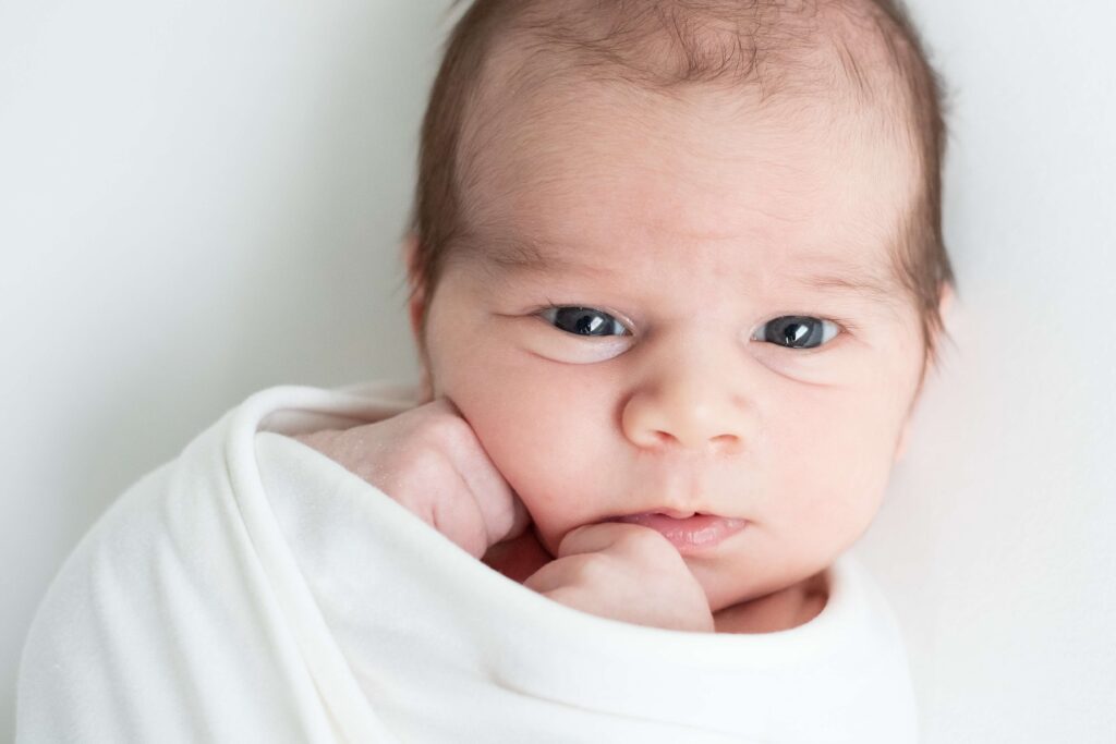 Newborn shoot na 4 weken - Irene Maris Fotografie Tilburg
